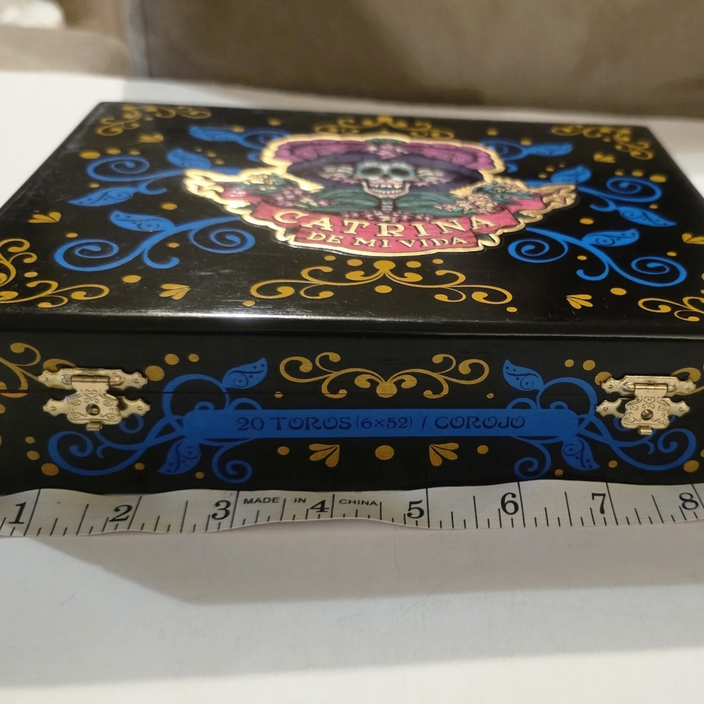 Catrina De Mi Vida Decorative Skull Empty Cigar Box. Amazing Craftmanship! Rare! - Picture 11 of 16